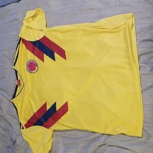 Columbia Soccer Jersey. Large.